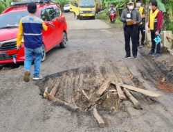 Bupati DRA Surati Kementerian PUPR dan Kemenhub, Desak Perbaiki Jembatan dan Jalan Rusak