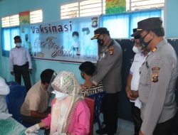 Kapolres MURA, Meninjau Vaksinasi Goes To School