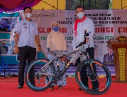 Kungker ke Keluang, Beni Tinjau Vaksinasi Hingga Salurkan Donasi ASN Muba Peduli Tahap II dan III