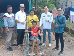 Mengalami Keterbatasan Fisik, Madon Terima Hadiah dari IWO Muba dan Cakades Bumi Ayu