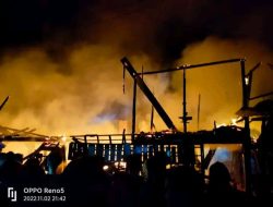 Diduga Akibat Korsleting Listrik, Belasan Rumah Ludes Terbakar