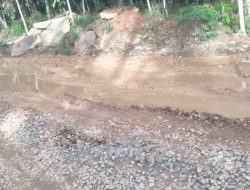 Pembangunan Jalan Air Putih Ulu – Sialang Agung didugaTak Serius
