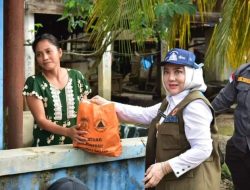 Bupati, Meninjau Warga Yang Terdampak Banjir di Desa Semangus