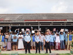 Jelang Lebaran, Lapas Sekayu Bagikan 1.085 Baju Koko Gratis ke Warga Binaan