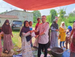 PWRI MUBA:BAGIKAN 115 BUNGKUS DAGING KURBAN KE MASYARAKAT BALAIAGUNG