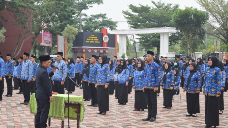 Bupati Devi Suhartoni Melantik Pejabat Fungsional Dilingkungan Disdik ...