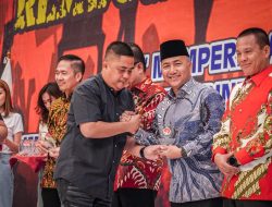Kinerja Pj Bupati Apriyadi di Muba Diganjar Award oleh Aktivis Sumsel