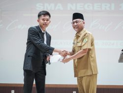 Sekda Muba Hadiri Acara Pelepasan Siswa-siswi kelas XII SMA Negeri 1 Sekayu