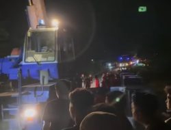 TRAGEDI LAKA LANTAS: Bus Qitarabu Terbalik di Muba, 4 Penumpang Tewas dan Belasan Luka-Luka