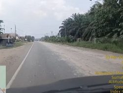 ​Jalan Nasional Jadi Ancaman: Warga Keluhkan Aktivitas Armada PT Ulima Nitra, Debu dan Lumpur Picu Kekhawatiran Keselamatan